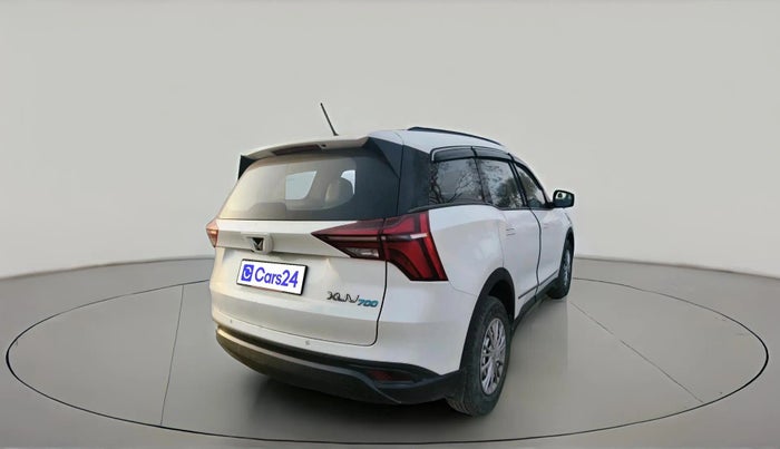 2022 Mahindra XUV700 MX P MT 5 STR, Petrol, Manual, 31,844 km, exterior