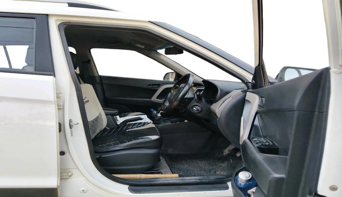 2016 Hyundai Creta BASE 1.4 DIESEL, Diesel, Manual, 1,04,075 km, interior