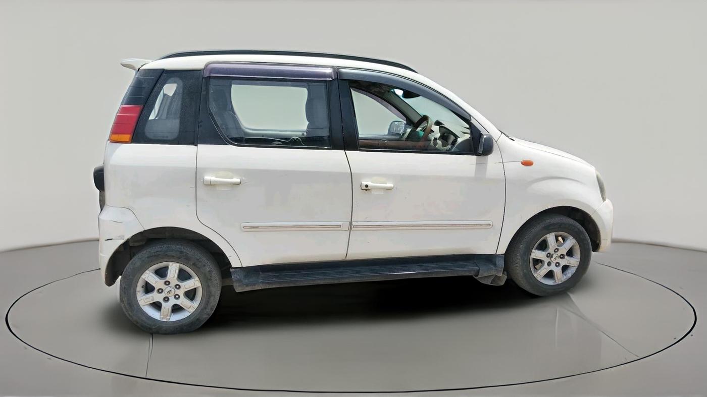 2014 Mahindra Quanto C8, Diesel, Manual, 19,247 km, exterior