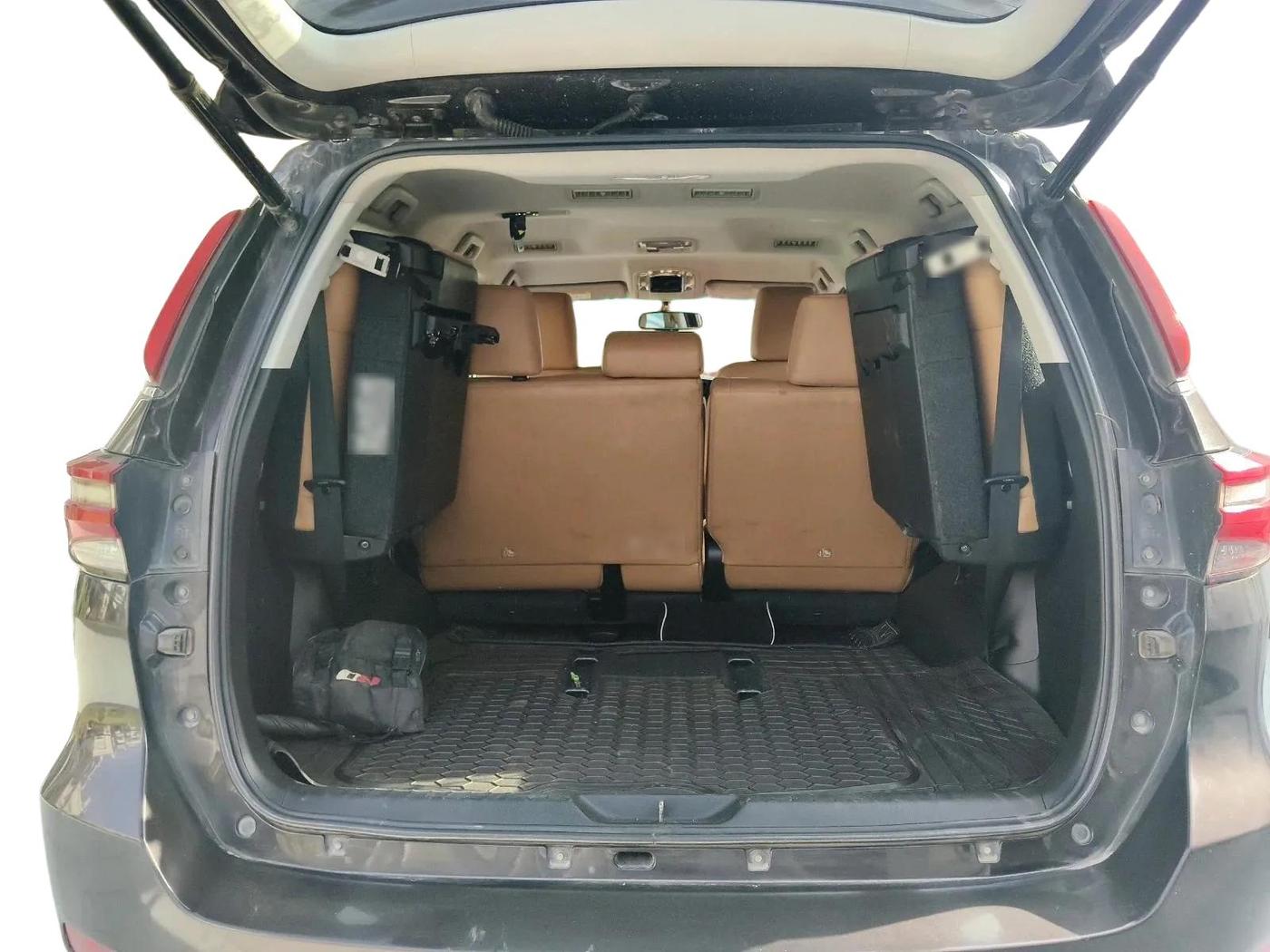 2022 Toyota Fortuner 4X2 AT 2.8 DIESEL, Diesel, Automatic, 1,06,037 km, exterior