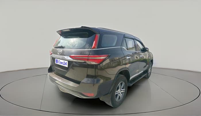 2022 Toyota Fortuner 4X2 AT 2.8 DIESEL, Diesel, Automatic, 1,06,037 km, exterior