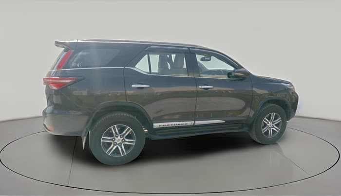2022 Toyota Fortuner 4X2 AT 2.8 DIESEL, Diesel, Automatic, 1,06,037 km, exterior