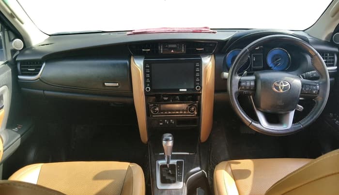 2022 Toyota Fortuner 4X2 AT 2.8 DIESEL, Diesel, Automatic, 1,06,037 km, interior