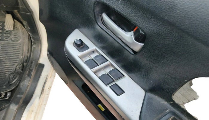 2013 Maruti Wagon R 1.0 VXI, Petrol, Manual, 1,20,335 km, interior