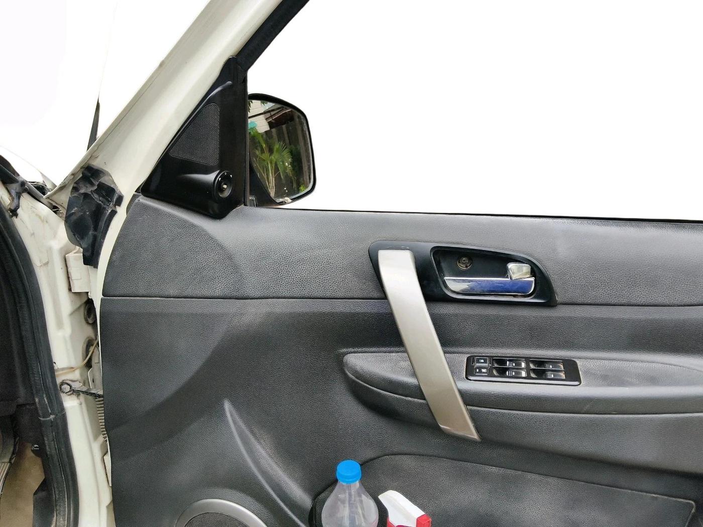 2015 Tata Safari Storme 2.2 VX 4X2, Diesel, Manual, 77,030 km, interior