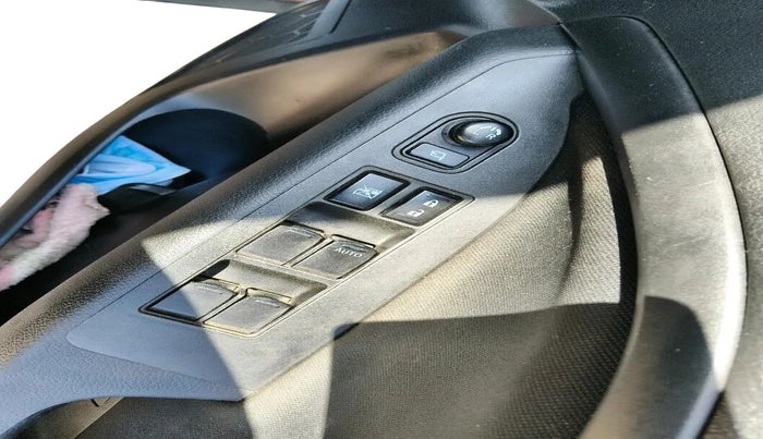 2024 Maruti BREZZA VXI, Petrol, Manual, 34,481 km, interior