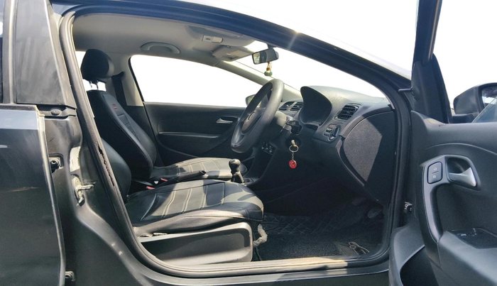 2018 Volkswagen Ameo TRENDLINE 1.0L, Petrol, Manual, 66,652 km, interior