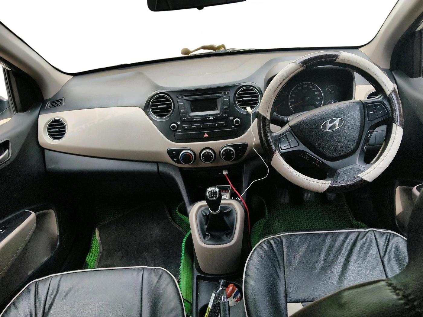 2016 Hyundai Grand i10 SPORTZ 1.2 KAPPA VTVT, Petrol, Manual, 61,318 km, interior