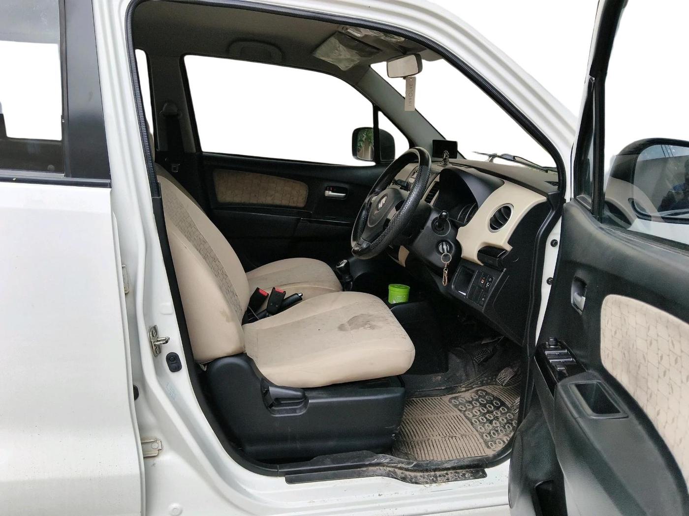 2018 Maruti Wagon R 1.0 VXI+, Petrol, Manual, 37,941 km, interior