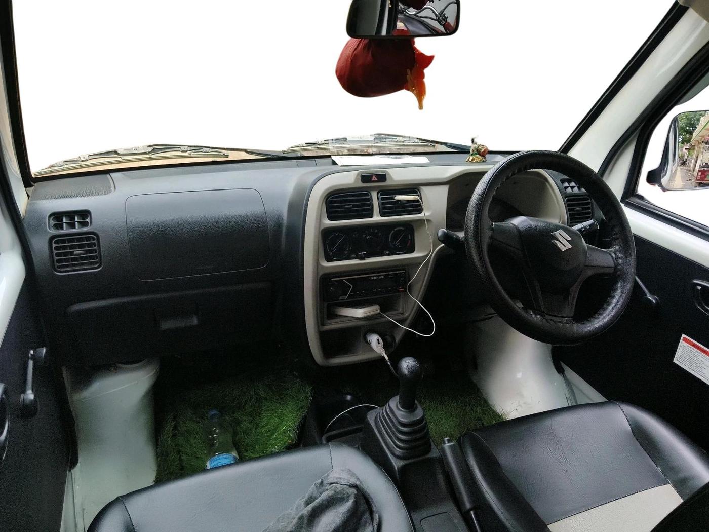 2024 Maruti Eeco 5 Str Ac CNG (O) , CNG, Manual, 31,757 km, interior
