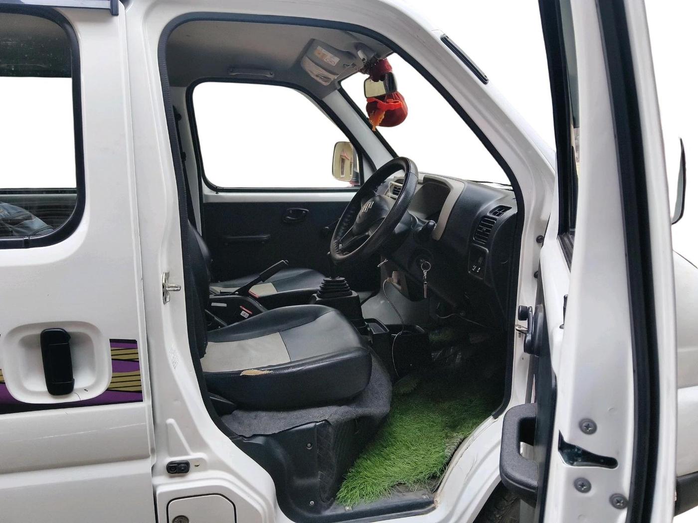 2024 Maruti Eeco 5 Str Ac CNG (O) , CNG, Manual, 31,757 km, interior