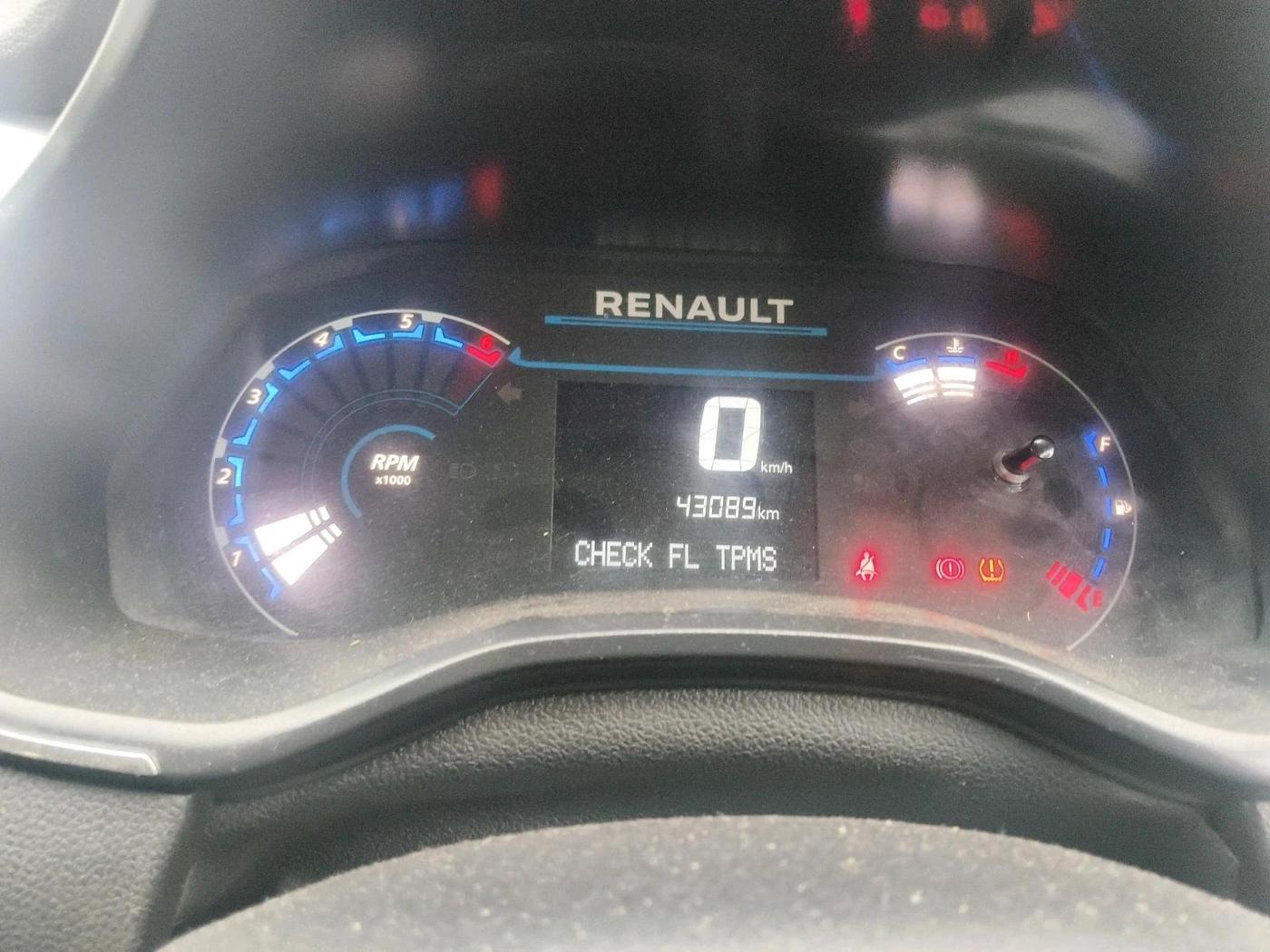 2023 Renault TRIBER RXZ, Petrol, Manual, 43,089 km, interior