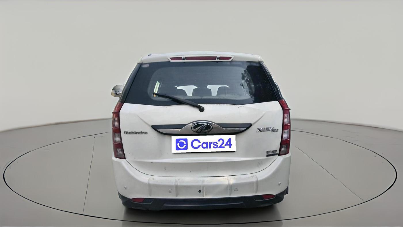 2017 Mahindra XUV500 W10 AT, Diesel, Automatic, 1,00,454 km, exterior