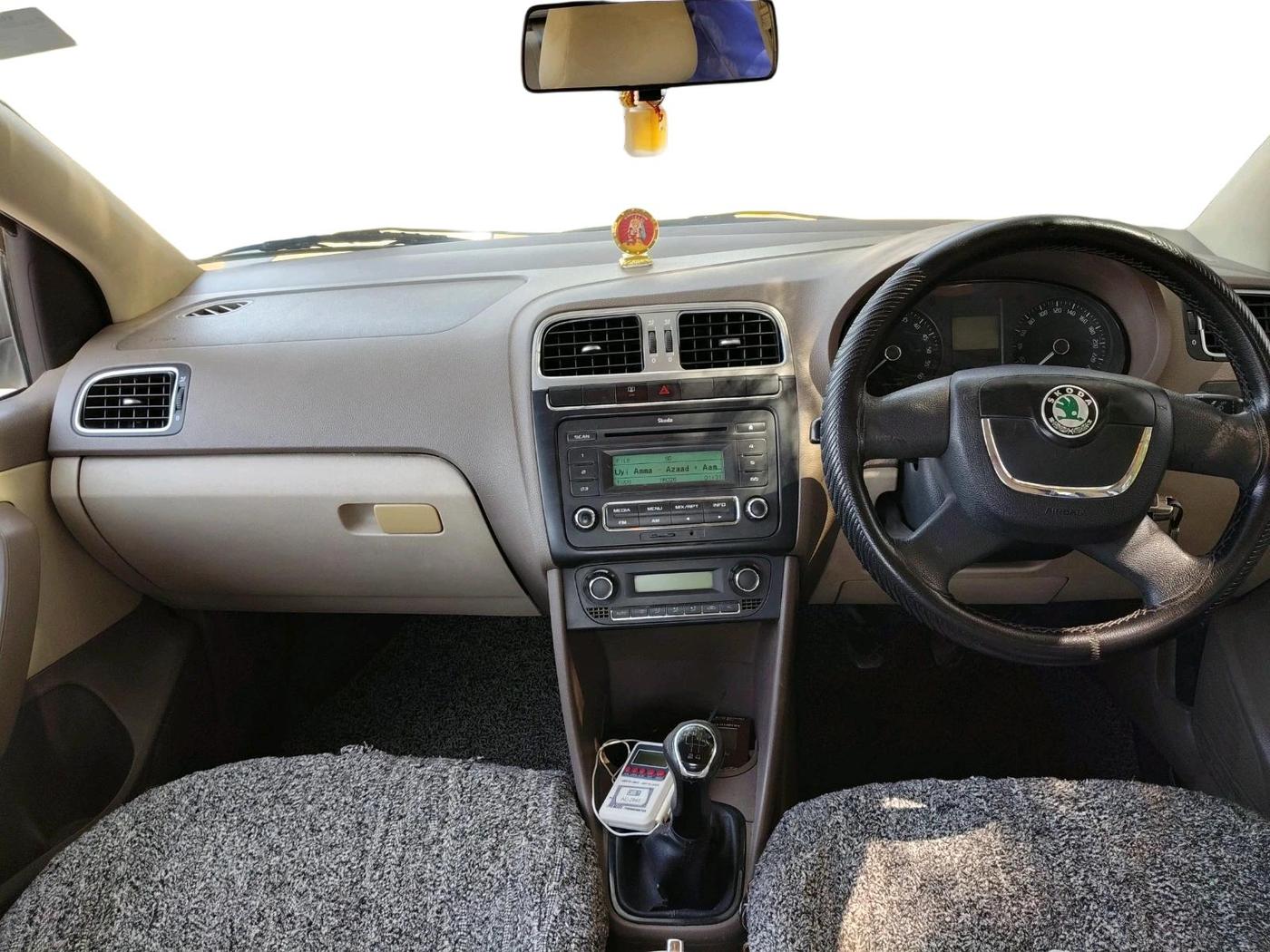 2012 Skoda Rapid ELEGANCE 1.6 TDI CR MT, Diesel, Manual, 2,38,985 km, interior