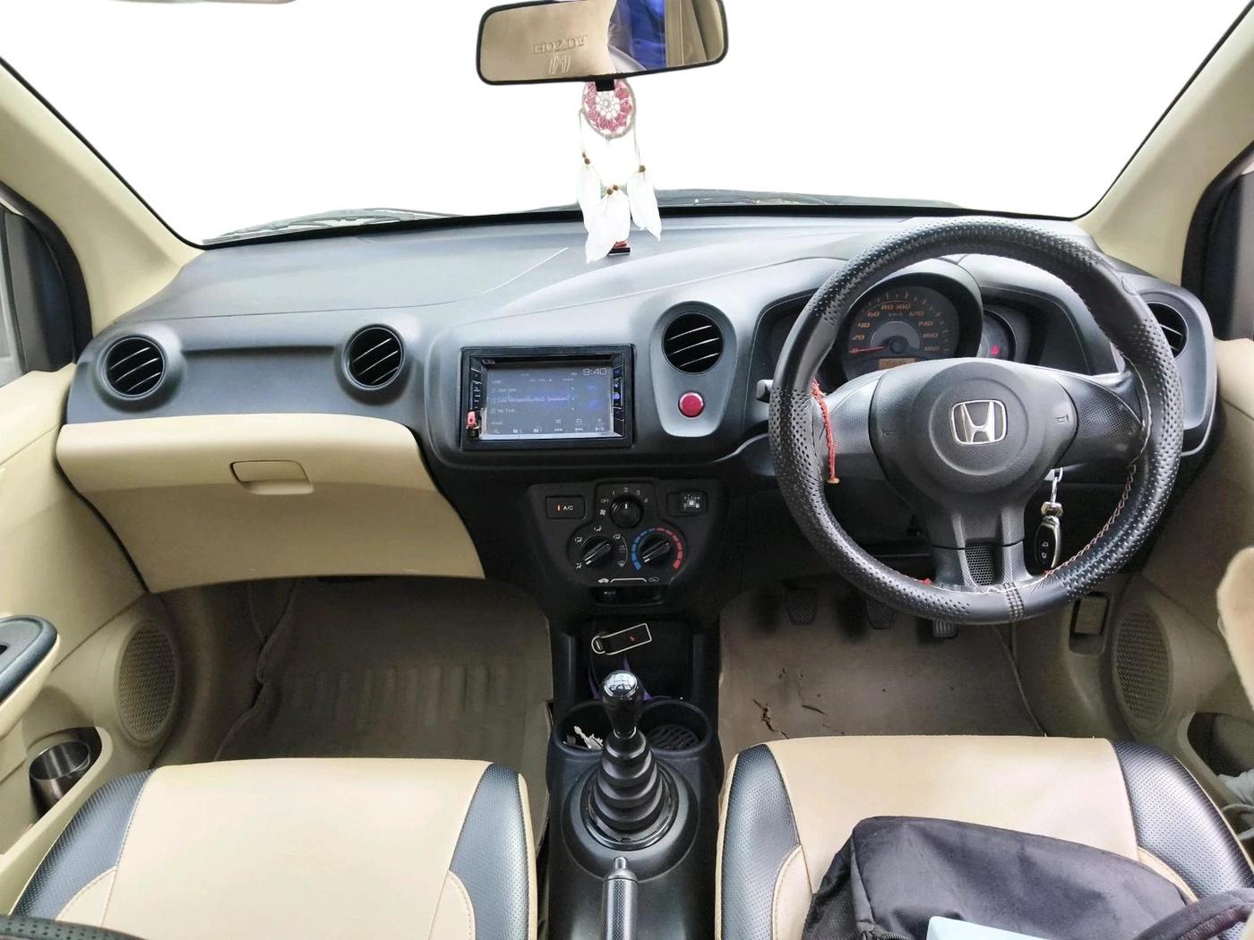 2015 Honda Amaze 1.2L I-VTEC E, CNG, Manual, 1,45,645 km, interior