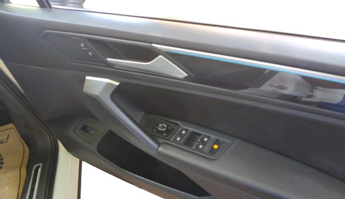 2022 Volkswagen TIGUAN ELEGANCE 2.0 TSI DSG, Petrol, Automatic, 14,914 km, interior