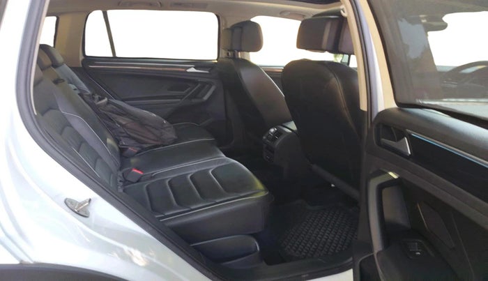 2022 Volkswagen TIGUAN ELEGANCE 2.0 TSI DSG, Petrol, Automatic, 14,914 km, interior