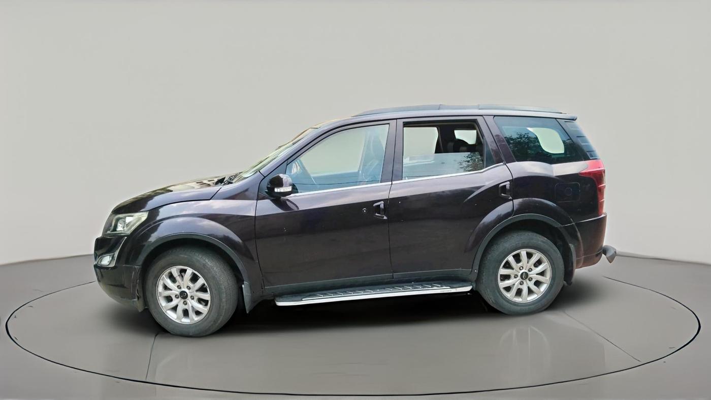 2015 Mahindra XUV500 W10, Diesel, Manual, 1,07,102 km, exterior