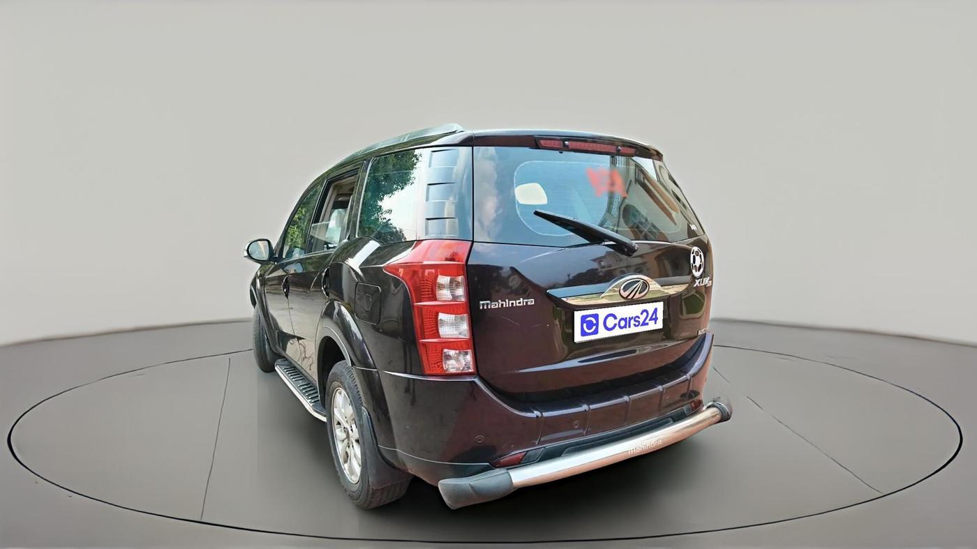 2015 Mahindra XUV500 W10, Diesel, Manual, 1,07,102 km, exterior