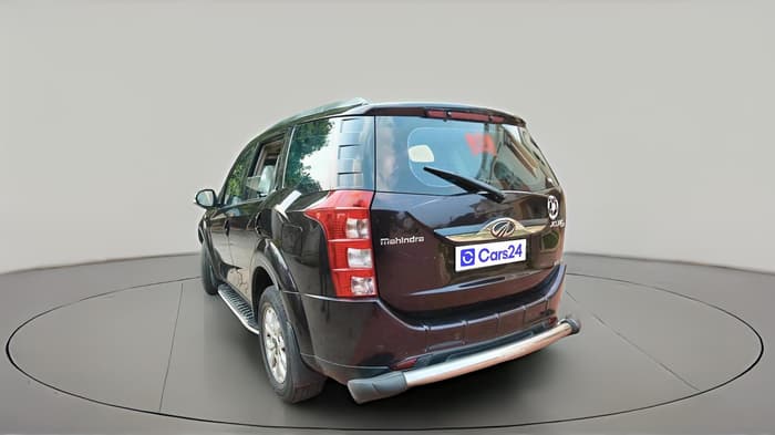 2015 Mahindra XUV500 W10, Diesel, Manual, 1,07,102 km, exterior