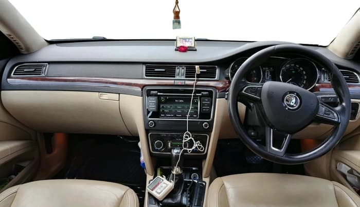 2014 Skoda Superb ELEGANCE 1.8 TSI AT, Petrol, Automatic, 84,247 km, interior
