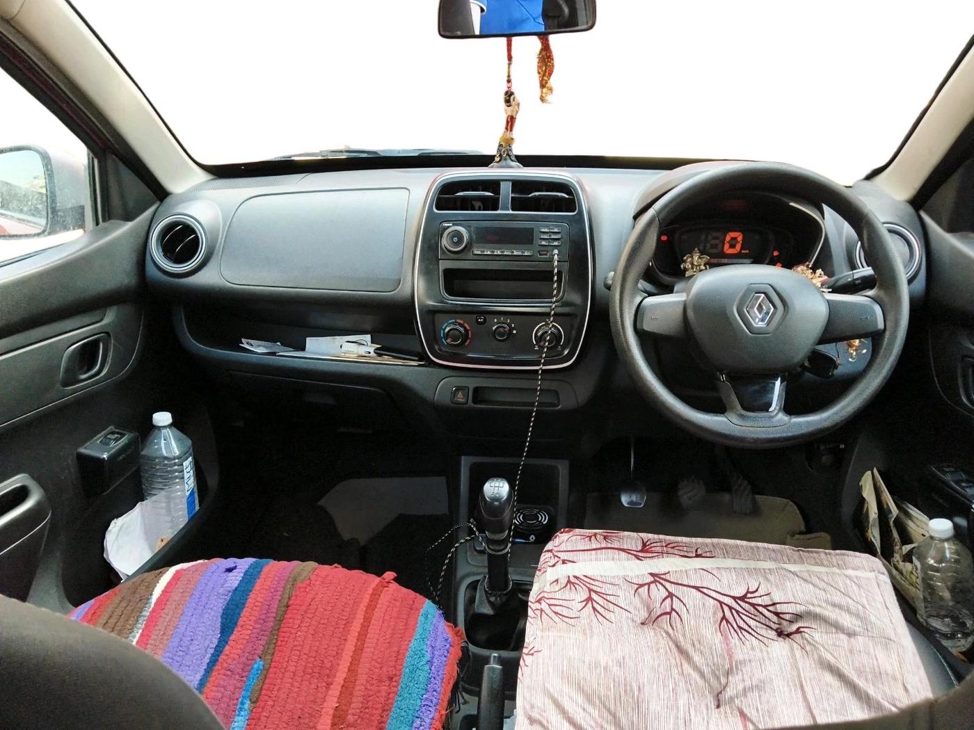 2018 Renault Kwid RXL 1.0, Petrol, Manual, 1,00,738 km, interior