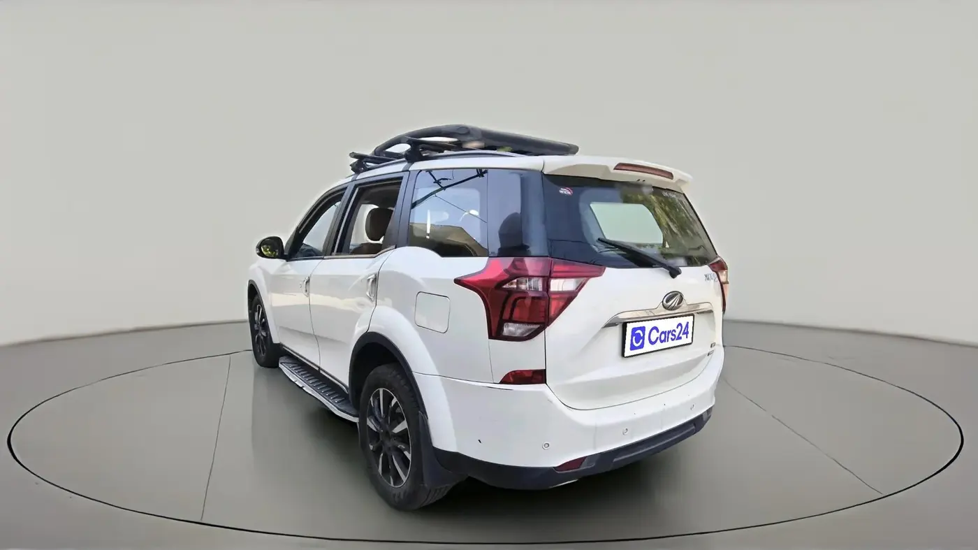 2021 Mahindra XUV500 W11 AT, Diesel, Automatic, 1,00,100 km, exterior