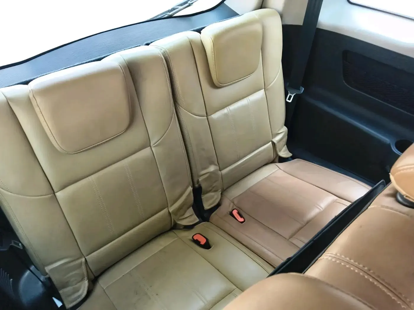 2021 Mahindra XUV500 W11 AT, Diesel, Automatic, 1,00,100 km, interior