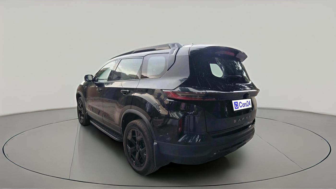 2024 Tata Safari ACCOMPLISHED PLUS 6 STR DARK EDITION AT, Diesel, Automatic, 13,415 km, exterior
