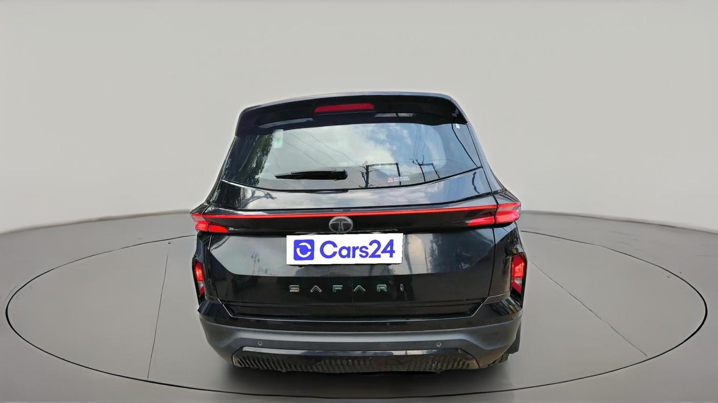 2024 Tata Safari ACCOMPLISHED PLUS 6 STR DARK EDITION AT, Diesel, Automatic, 13,415 km, exterior