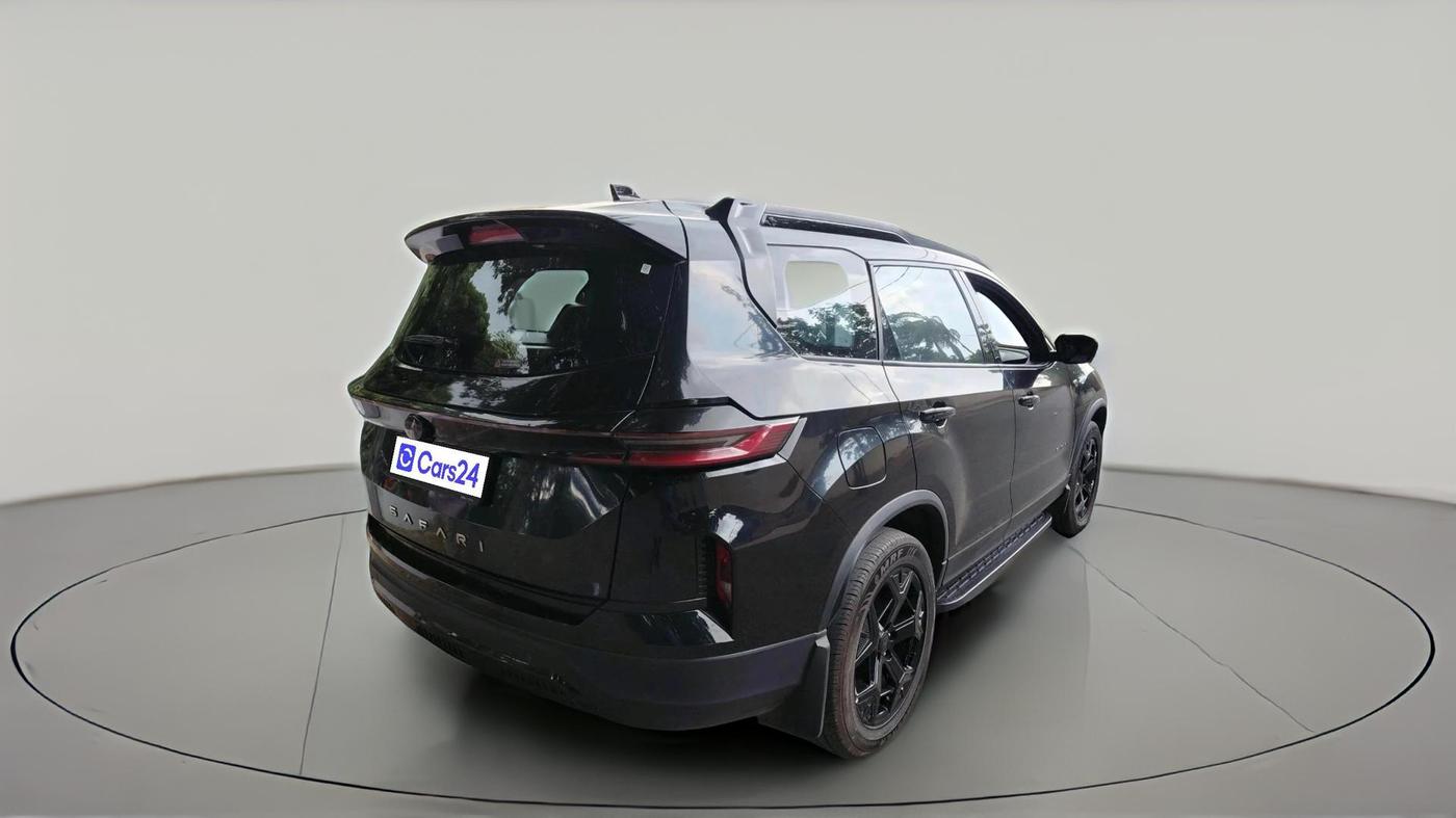 2024 Tata Safari ACCOMPLISHED PLUS 6 STR DARK EDITION AT, Diesel, Automatic, 13,415 km, exterior