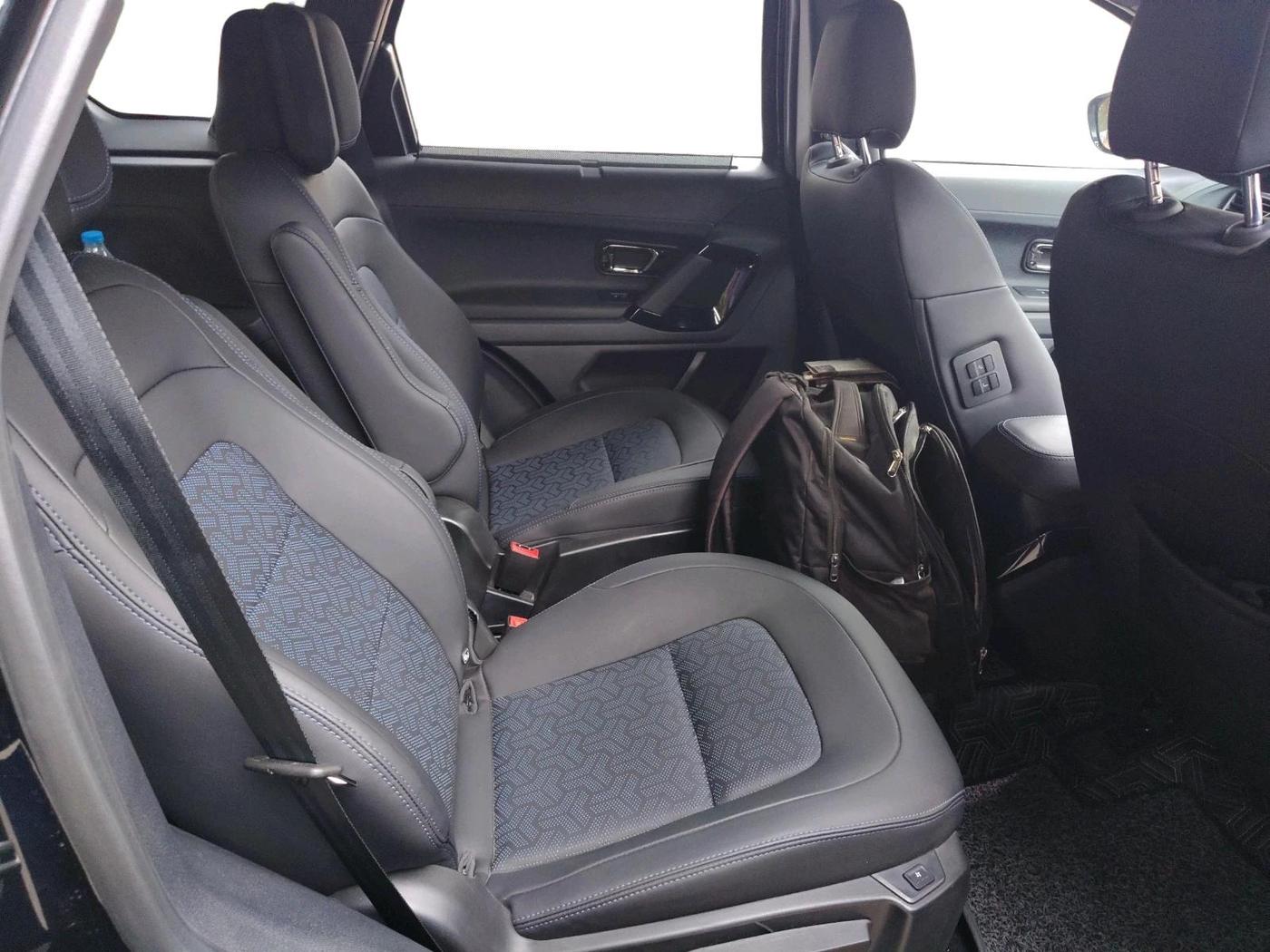 2024 Tata Safari ACCOMPLISHED PLUS 6 STR DARK EDITION AT, Diesel, Automatic, 13,415 km, interior