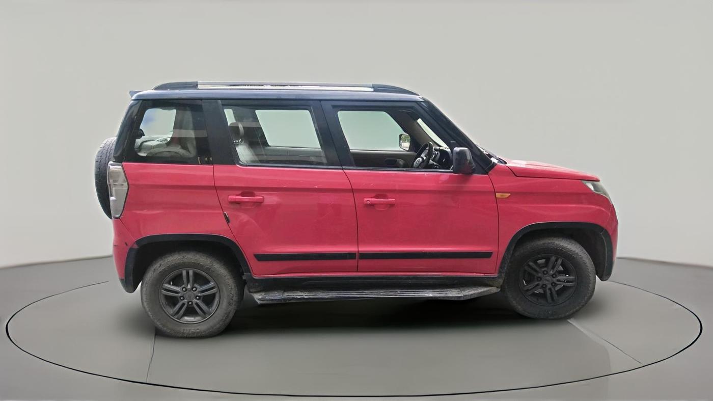 2020 Mahindra TUV300 T10 DUAL TONE, Diesel, Manual, 2,62,267 km, exterior
