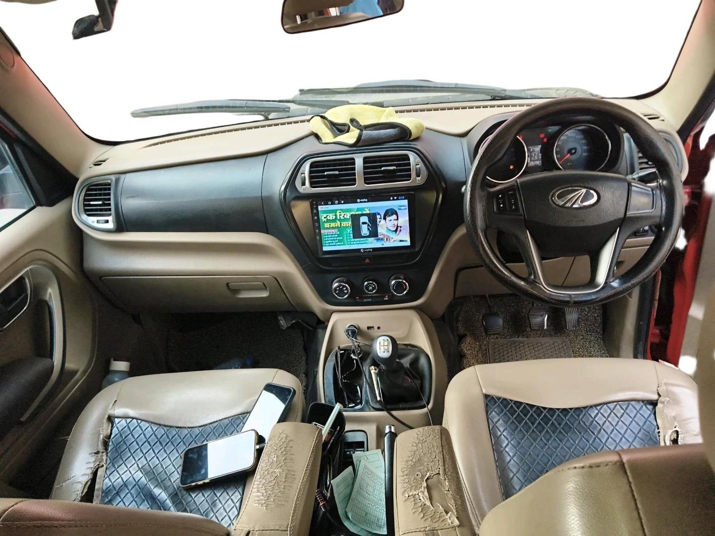 2020 Mahindra TUV300 T10 DUAL TONE, Diesel, Manual, 2,62,267 km, interior