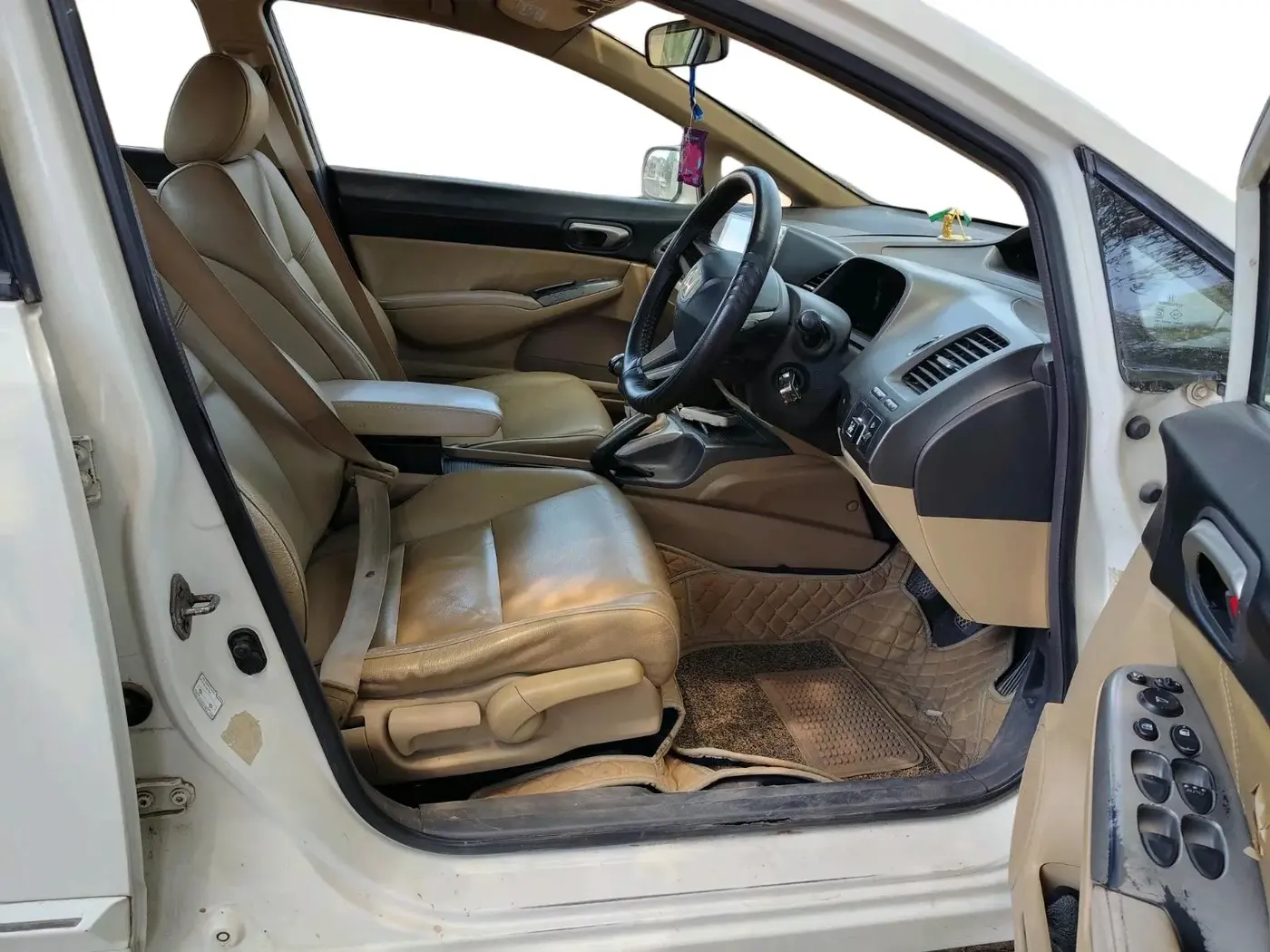 2010 Honda Civic 1.8L I-VTEC V MT, CNG, Manual, 1,01,542 km, interior