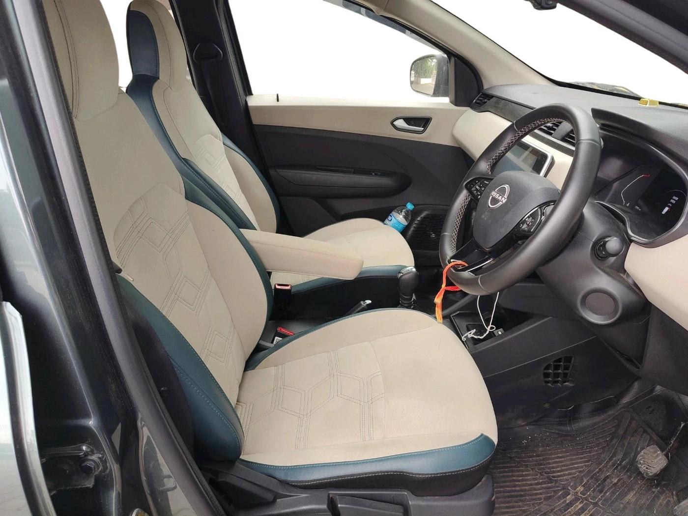2026 Nissan Gravite Tekna Petrol 1.0L AMT, Petrol, Automatic, 17,915 km, interior