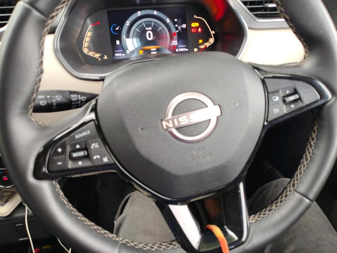 2026 Nissan Gravite Tekna Petrol 1.0L AMT, Petrol, Automatic, 17,915 km, interior