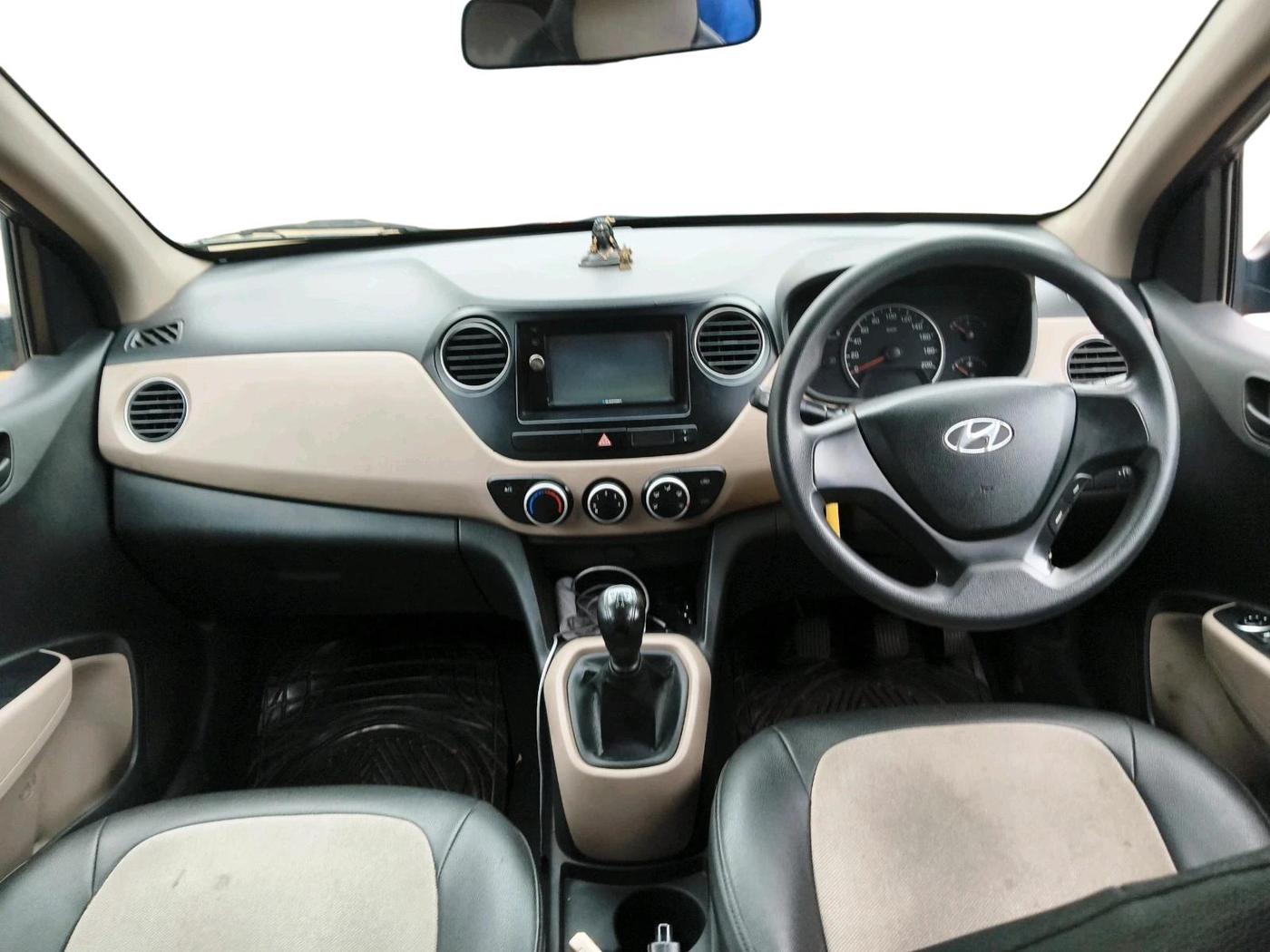 2014 Hyundai Grand i10 MAGNA 1.1 CRDI, Diesel, Manual, 1,64,939 km, interior