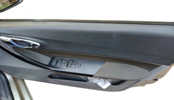 2018 Tata TIGOR XZ PLUS PETROL, CNG, Manual, 56,614 km, interior