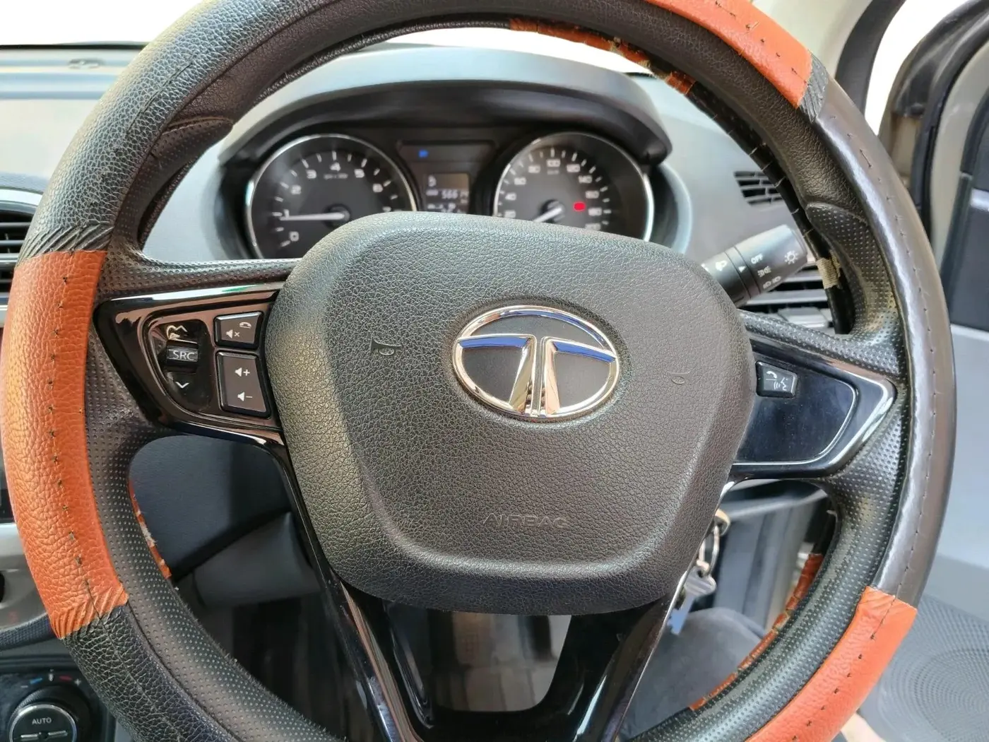 2018 Tata TIGOR XZ PLUS PETROL, CNG, Manual, 56,614 km, interior