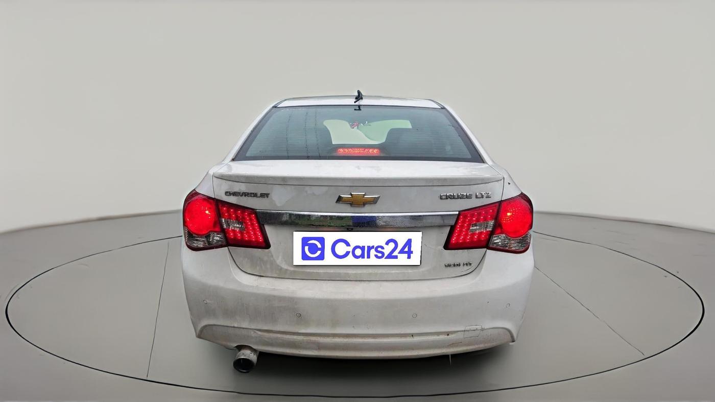 2016 Chevrolet Cruze LTZ AT, Diesel, Automatic, 1,21,264 km, exterior