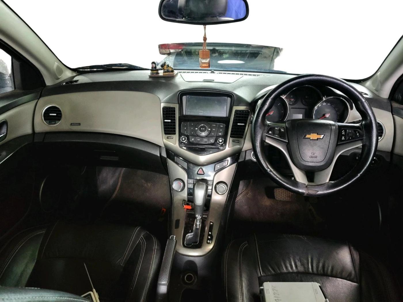 2016 Chevrolet Cruze LTZ AT, Diesel, Automatic, 1,21,264 km, interior