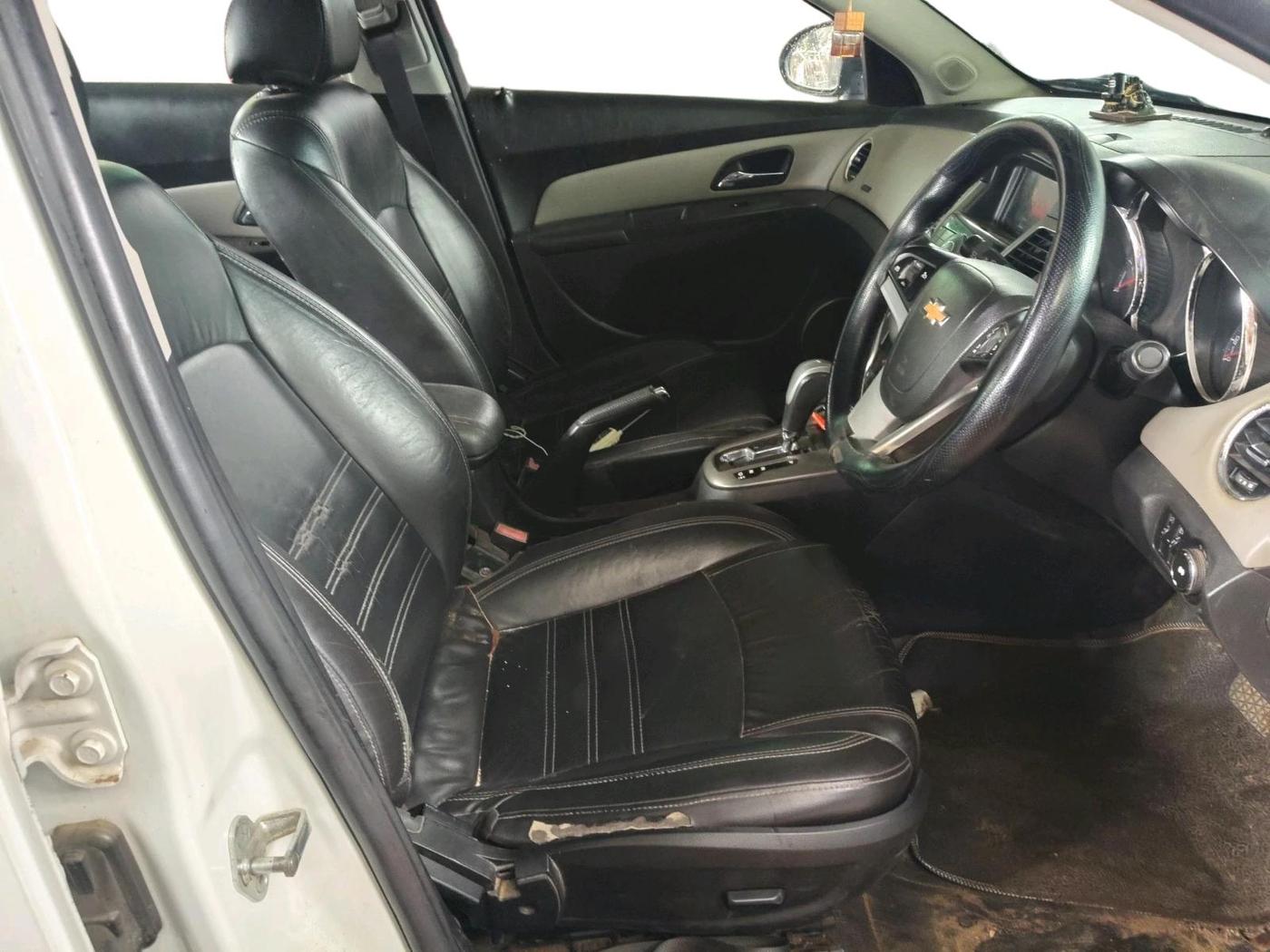 2016 Chevrolet Cruze LTZ AT, Diesel, Automatic, 1,21,264 km, interior