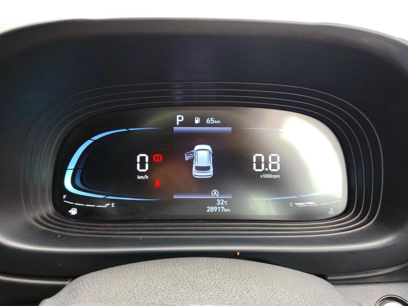 2023 Hyundai VENUE SX(O) 1.0 Turbo DCT Knight Edition, Petrol, Automatic, 28,917 km, interior