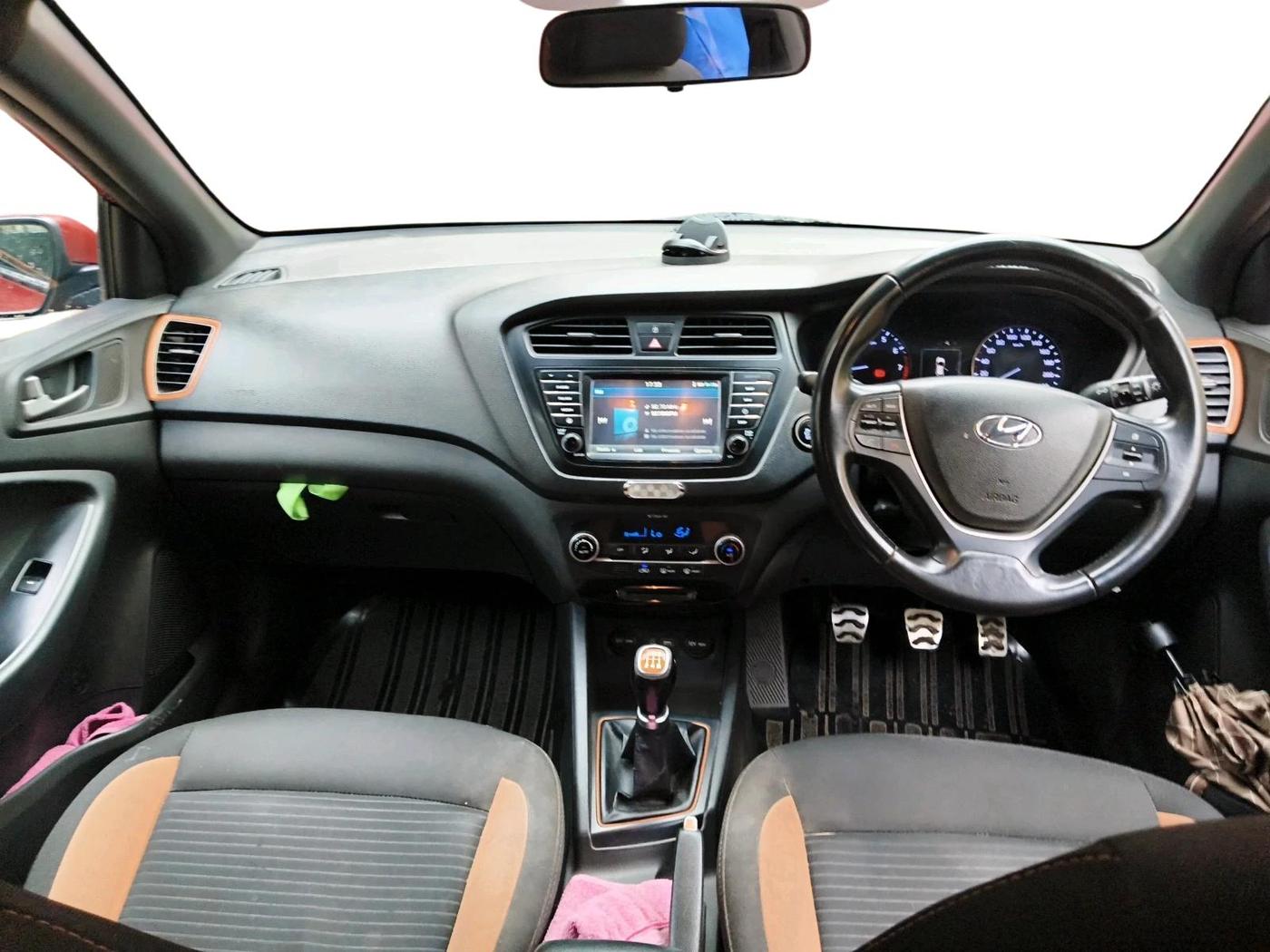 2016 Hyundai i20 Active 1.2 SX, Petrol, Manual, 92,689 km, interior