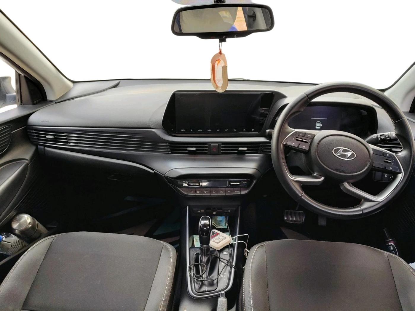 2021 Hyundai NEW I20 ASTA 1.2 AT, Petrol, Automatic, 32,676 km, interior