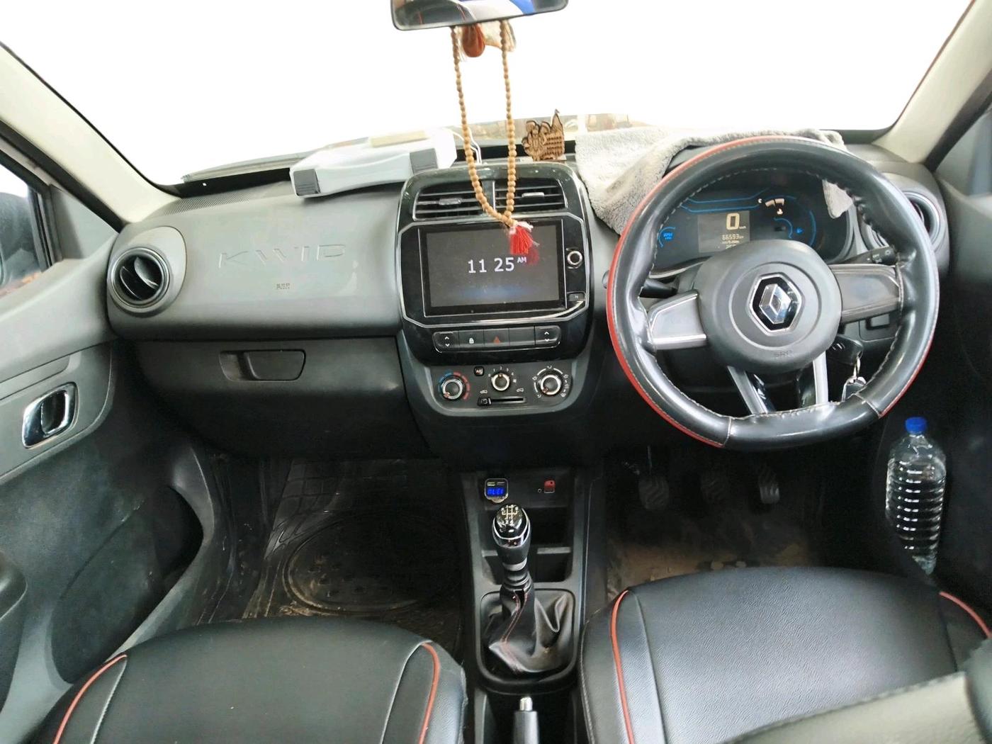2020 Renault Kwid RXT 1.0 (O), Petrol, Manual, 66,593 km, interior