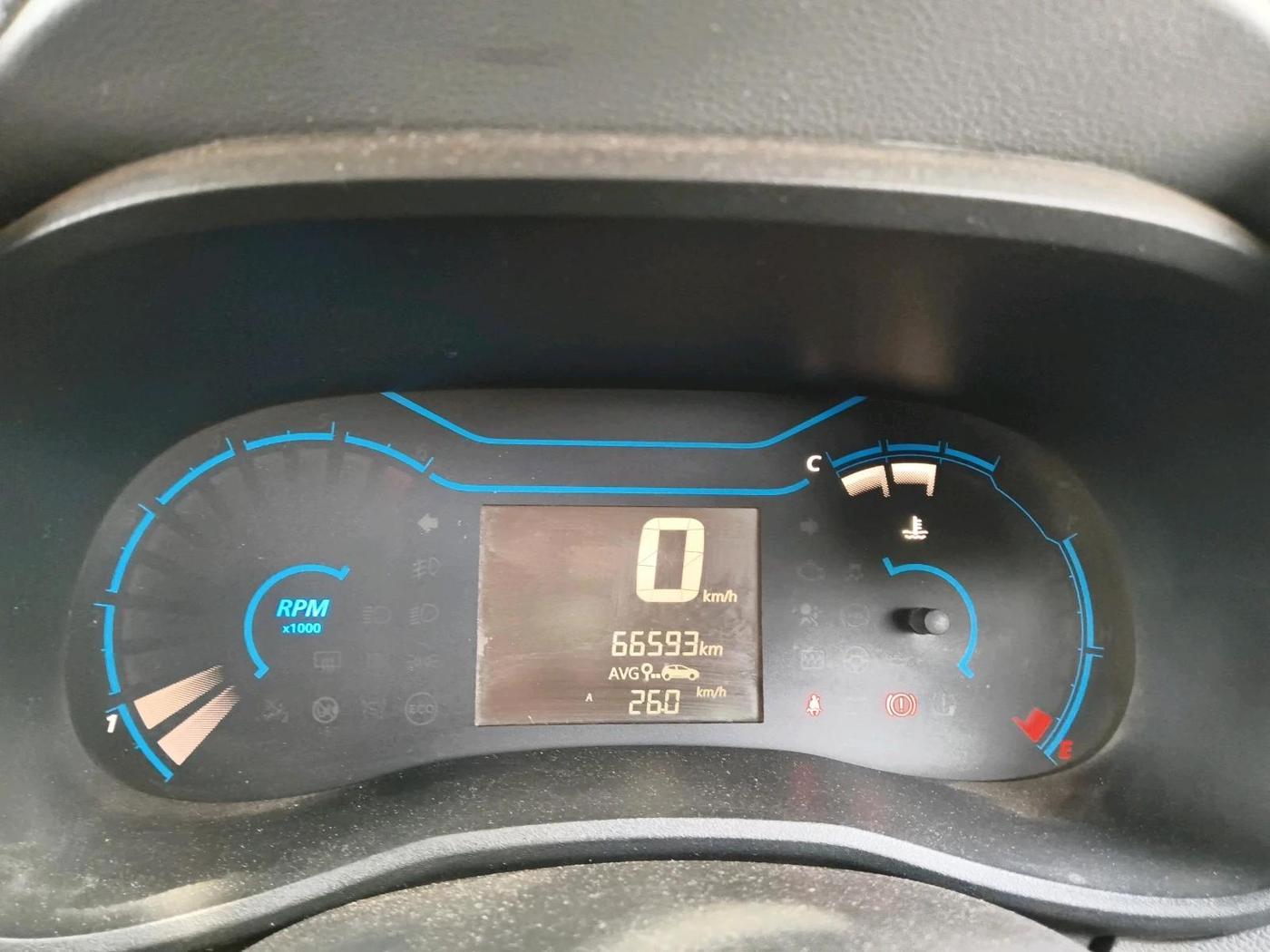 2020 Renault Kwid RXT 1.0 (O), Petrol, Manual, 66,593 km, interior