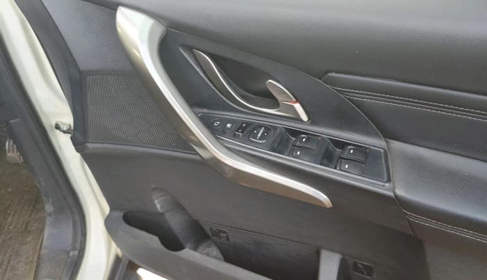 2021 Mahindra XUV500 W11 AT, Diesel, Automatic, 1,27,676 km, interior