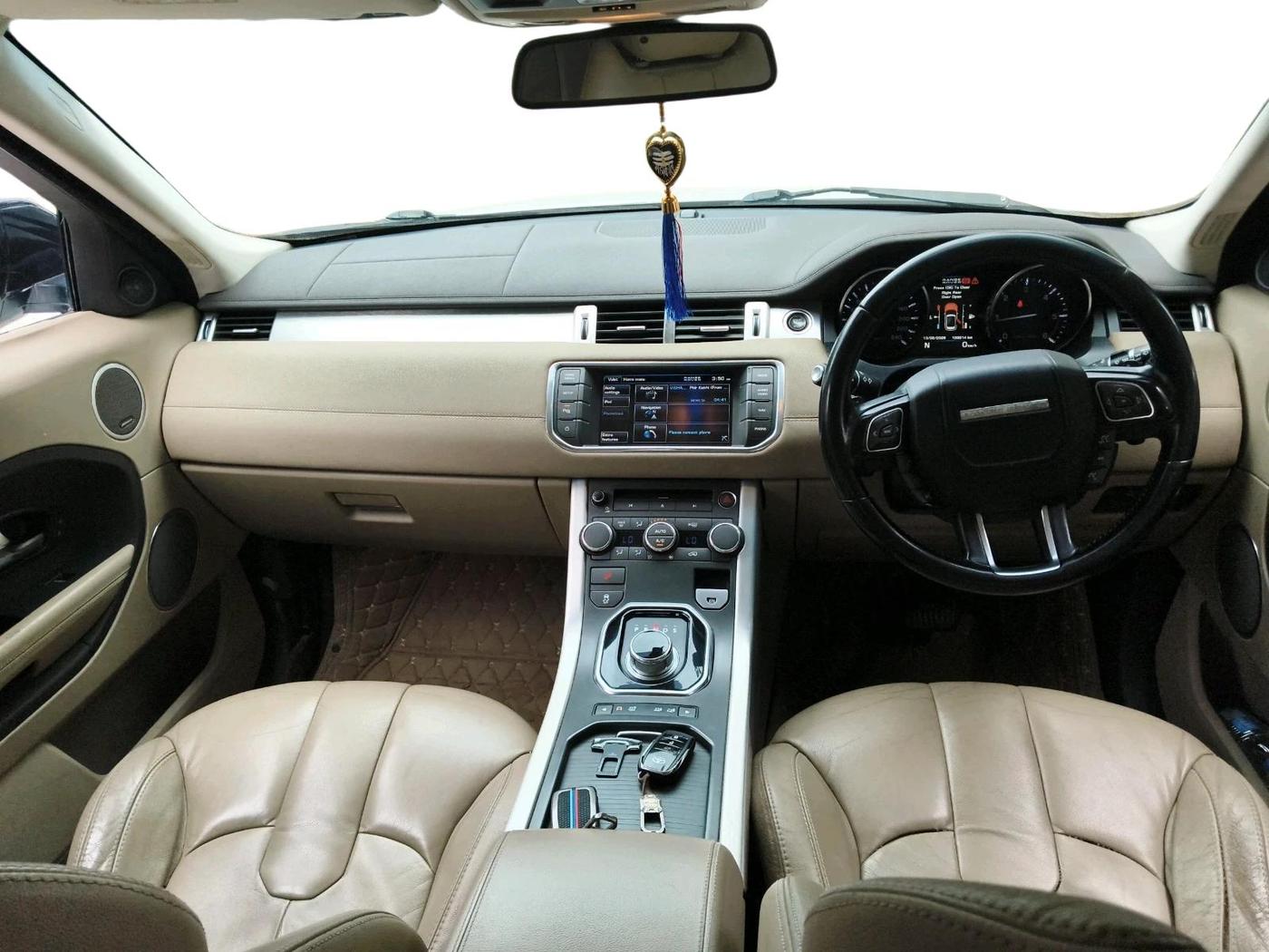 2013 Landrover Range Rover Evoque DYNAMIC SD4, Diesel, Automatic, 1,20,014 km, interior